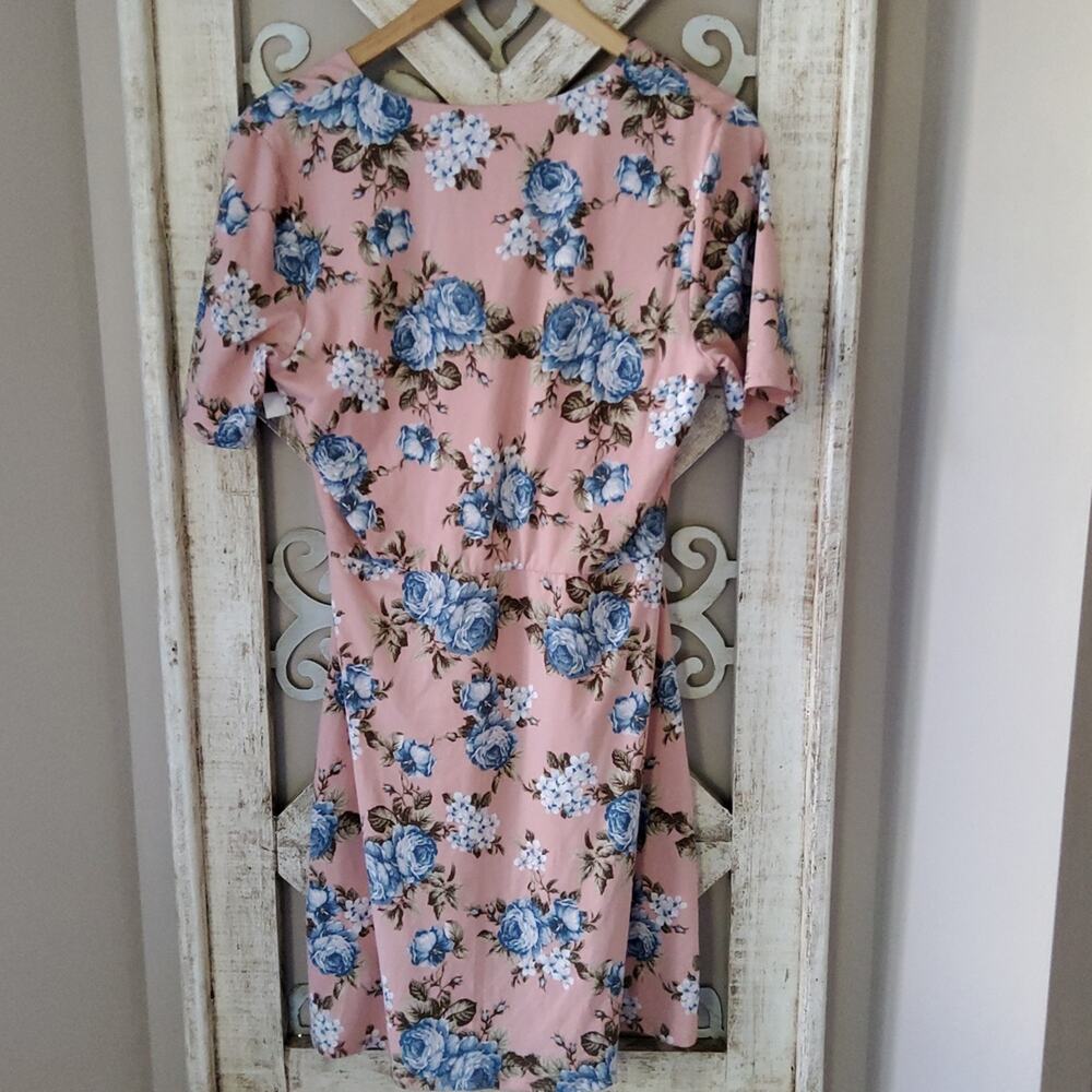 Wayf Women's Short Sleeve Midi Dress with Elastic Waist V-Neck Soft Peach Floral - Picture 9 of 9